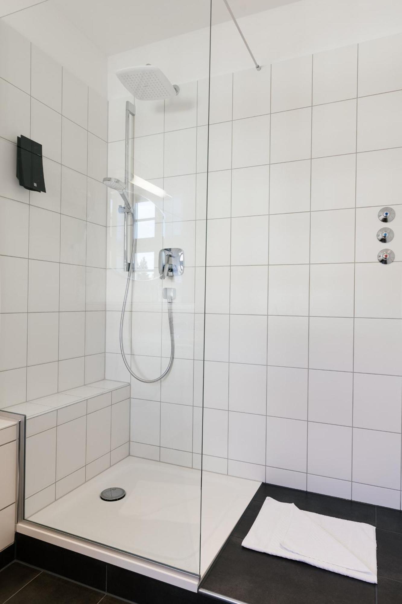 Hotel Zum Schwan Wanfried Esterno foto